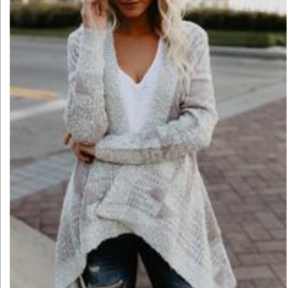 NWT VICI Dolls asymmetrical hem sweater
